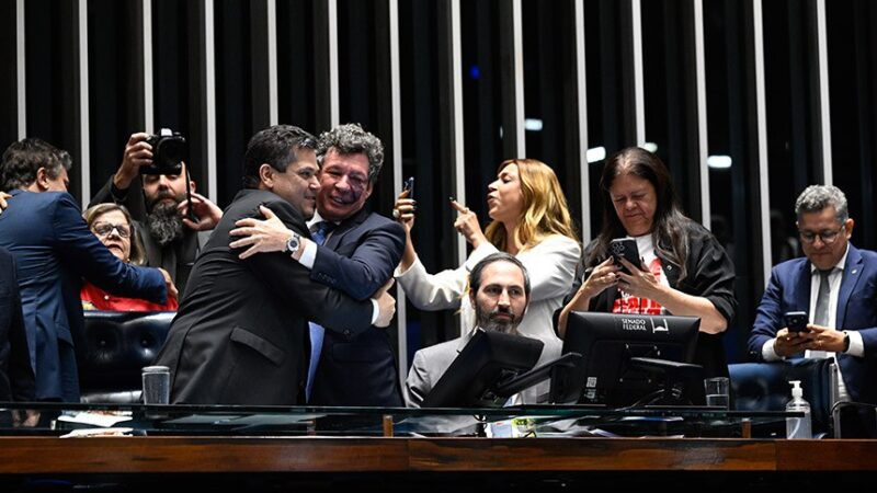 Senado aprova fim da escala 6×1